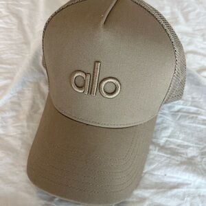 ALO Unisex Hat - New without the tag